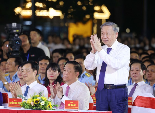 Tổng Bí thư, Chủ tịch nước Tô Lâm dự chương trình chính luận nghệ thuật “Lời Người để lại” - Ảnh 1.